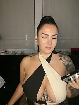 Stripchat Best Webcam of Mia-Bremer