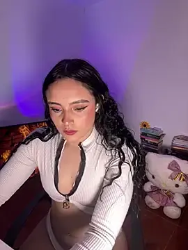 Stripchat Sex Cam of salome_polaniiee