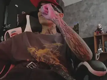 Stripchat Watch Live Sex Cams of AcidMilo