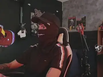 Stripchat Live Sex Cam of AcidMilo