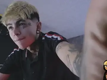 Stripchat Watch Live Sex Cams of AcidMilo