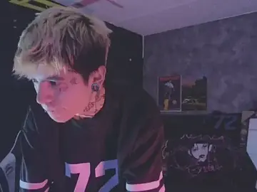 Stripchat Best live sex cam show of AcidMilo