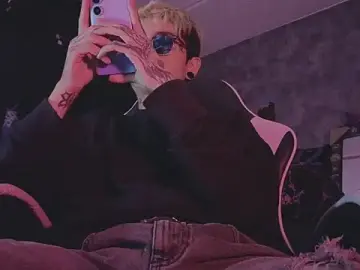 Stripchat Best live sex cam show of AcidMilo