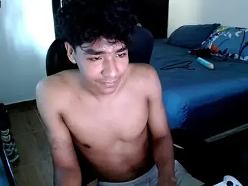 Stripchat Free Live Porn of Tyler_prince