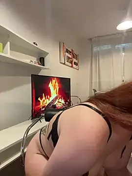 Stripchat Watch Live Sex Cams of redheaddoll22