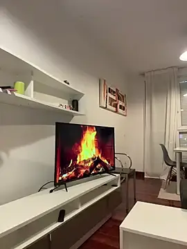 Stripchat Sex Cam of redheaddoll22