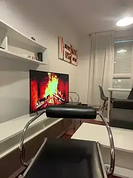 Stripchat Sex Chat of redheaddoll22