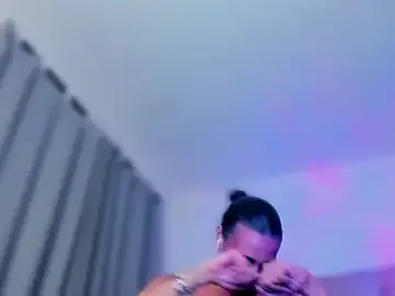 Stripchat Nude Webcam of KatalinaMillan