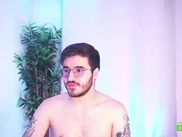 Stripchat Sex Cam of Tony_Wylie