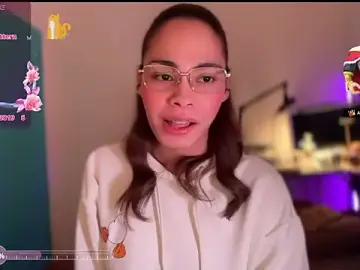 Stripchat Live Sex Cam of Jamie_Sullivann