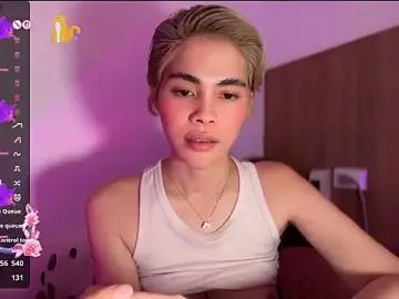 Stripchat Free Porn Cam of Raven_Iris