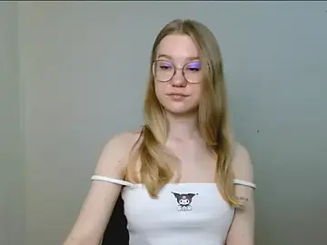 Stripchat Live Sex Cam of cindi_hot