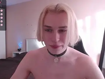 Stripchat Sex Cam of rainbow__salt