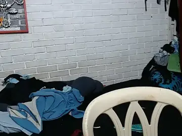 Stripchat Free Porn Cam of valeriaswang_Lucas