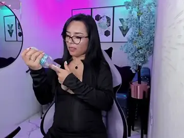 Stripchat Free Porn Cam of Tiara_rr
