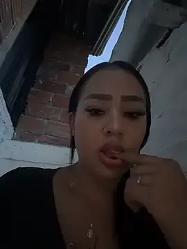 Stripchat Sex Cam of Luisa_Fernandaa