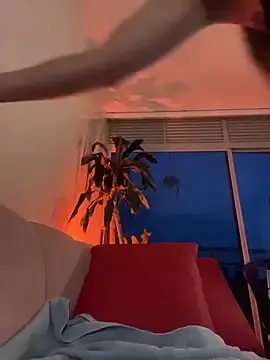 Stripchat Watch Live Sex Cams of MariaIsabella8