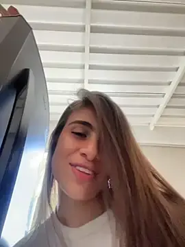 Stripchat Free Live Porn of MariaIsabella8
