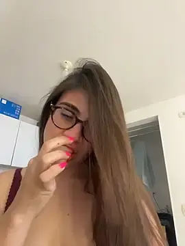 Stripchat Live Sex Cam of MariaIsabella8