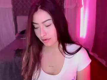 Stripchat Sex Cam of Emilyswan04