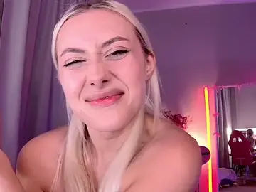 Stripchat Adult Webcam of LoryWood