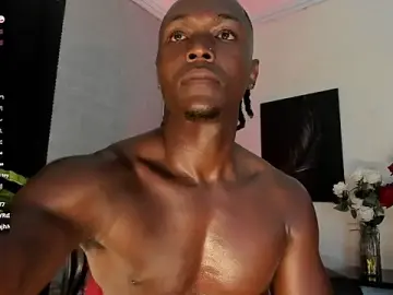 Stripchat Free Porn Cam of DannSmmith