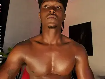 Stripchat Free Porn Cam of DannSmmith