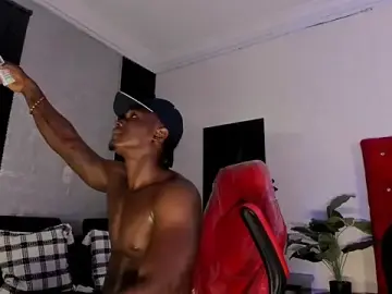 Stripchat Best live sex cam show of DannSmmith