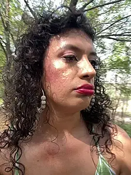 Stripchat Free Porn Cam of LaColorina_