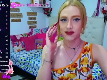 Stripchat Live Sex Cam of golden_girl01