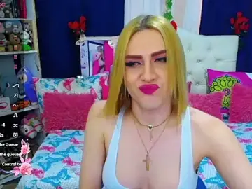 Stripchat Live Sex Cam of golden_girl01
