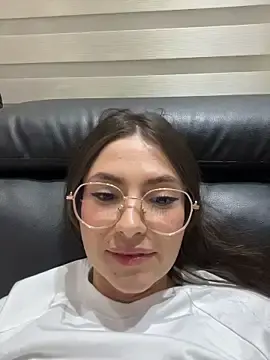 Stripchat Adult Webcams of isa_p