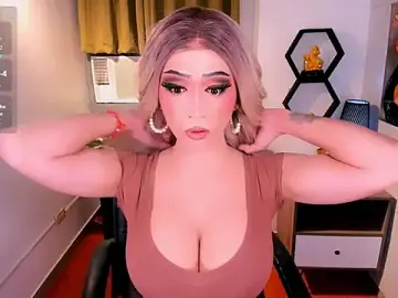 Stripchat Nude Webcam of EroticWebcamDollSucker