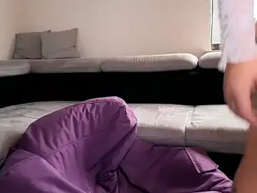 Stripchat Free Porn Cam of LisaNimmersatt