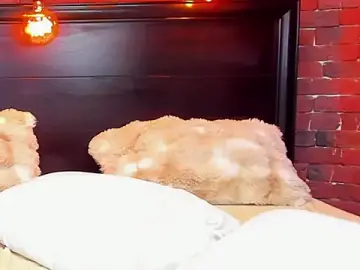 Stripchat Sex Cam of ChristynaRoss