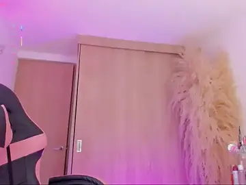 Stripchat Nude Webcam of mia_yourmommy