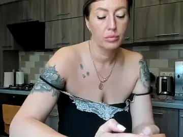 Stripchat Live Sex Cam of Avtosluts777