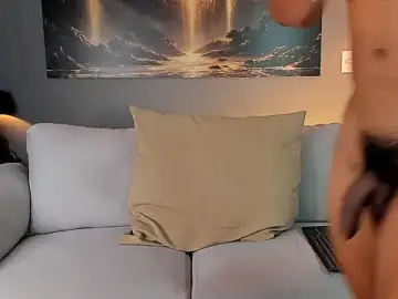 Stripchat Watch Live Sex Cams of ApoloMakris