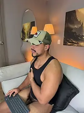 Stripchat Live Sex of ApoloMakris