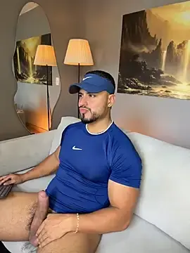 Stripchat Live Sex Cam of ApoloMakris