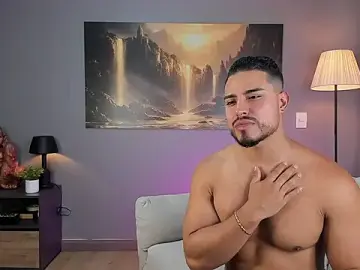 Stripchat Watch Live Sex Cams of ApoloMakris