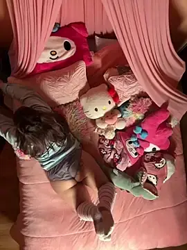Stripchat Free Live Porn of Renooh
