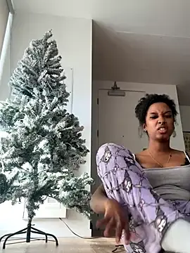 Stripchat Free Porn Cam of Your_Paris