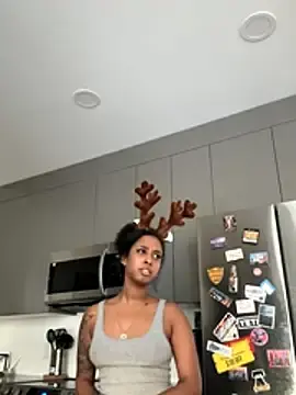 Stripchat Adult Webcams of Your_Paris