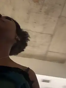 Stripchat Watch Live Sex Cams of Your_Paris