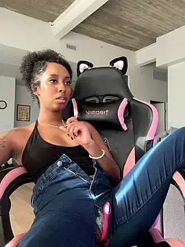 Stripchat Adult Video Chat of Your_Paris