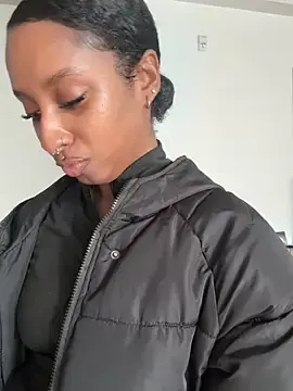 Stripchat Adult Webcam of Your_Paris