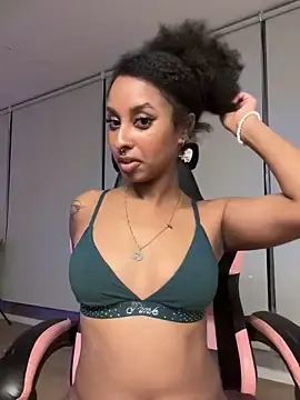 Stripchat Nude Webcam of Your_Paris