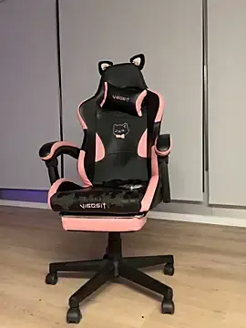 Stripchat Adult Webcam of Your_Paris