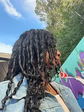 Stripchat Live Sex Cam of Your_Paris